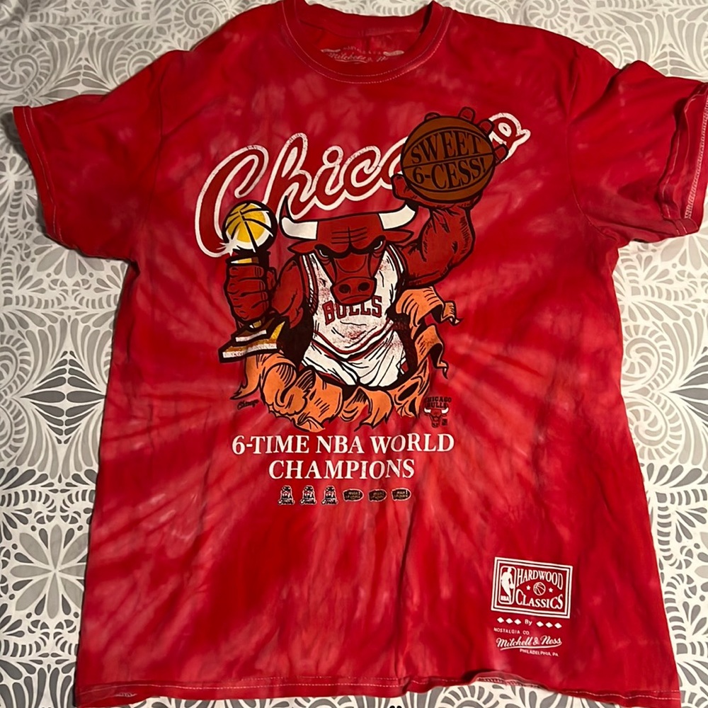 Chicago Bulls 6-time NBA tie dye shirt size medium